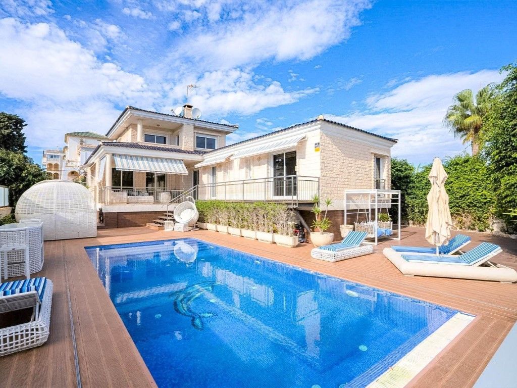 Casa o chalet en venta en Calle Mimosas, Cañada del Molino