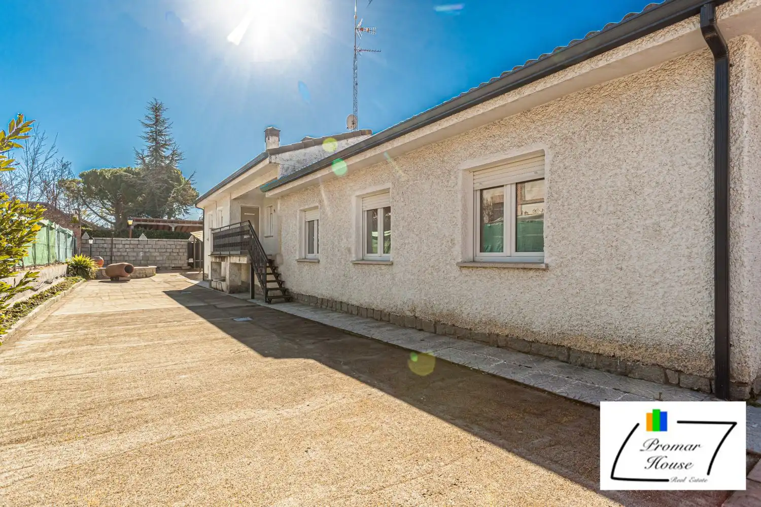 Vista exterior de Casa o chalet en venta en Ávila con Calefacción, Jardín privado y Terraza