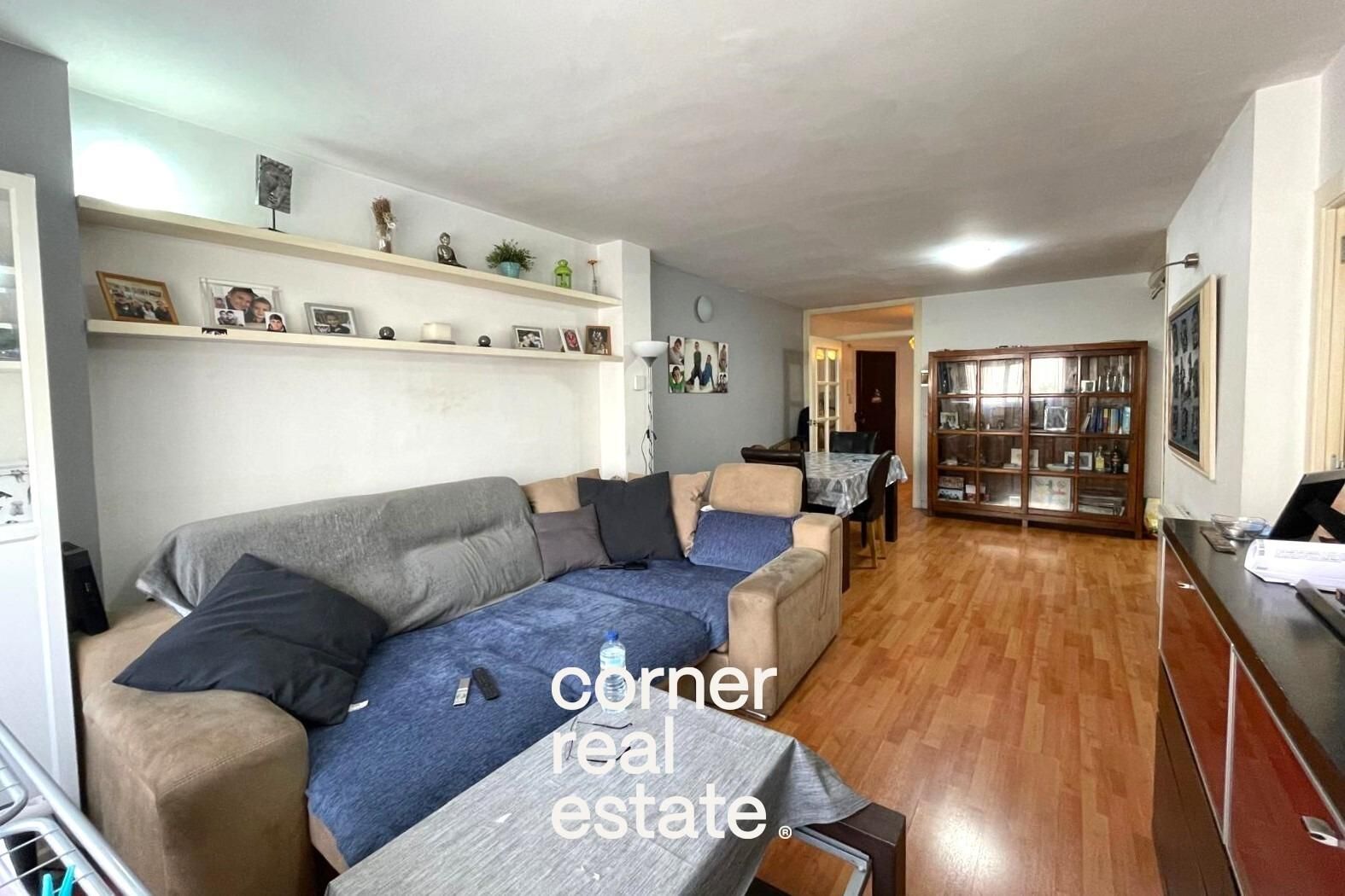 Vista exterior de Pis en venda en Cerdanyola del Vallès amb Calefacció, Terrassa i Balcó