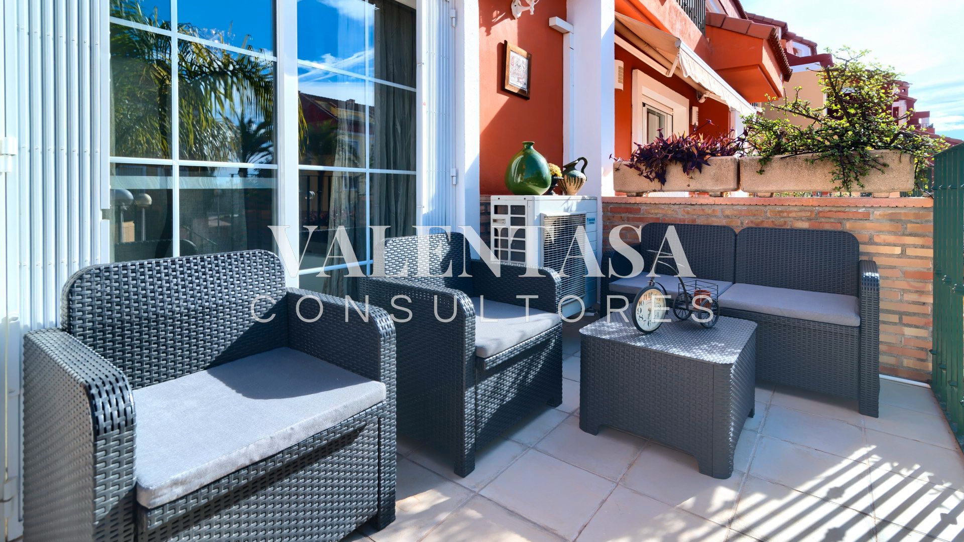 Terrace of Single-family semi-detached for sale in  Valencia Capital  with Air Conditioner, Heating and Private garden