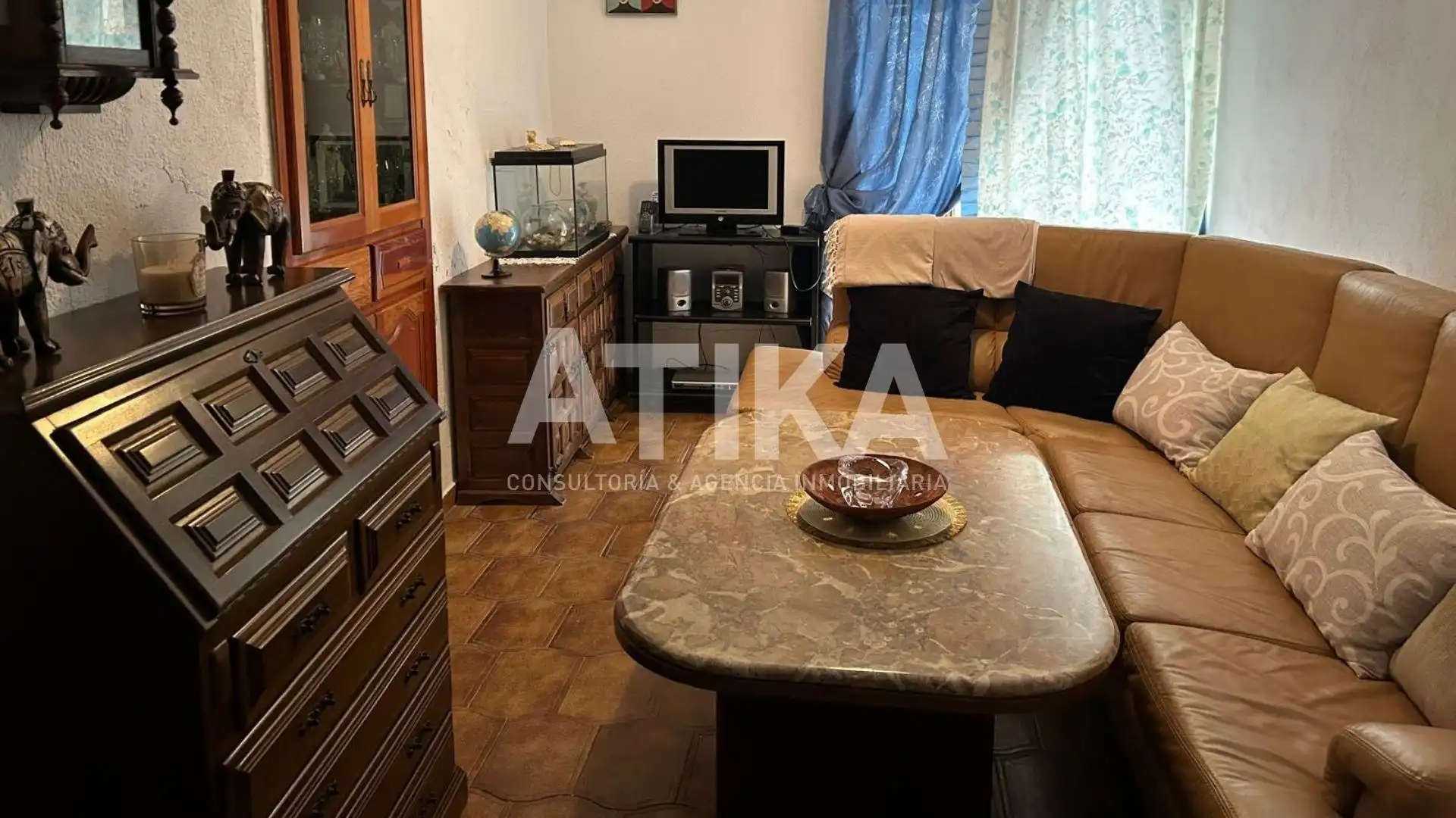 Sala d'estar de Casa o xalet en venda en Ontinyent amb Traster, Moblat i Balcó