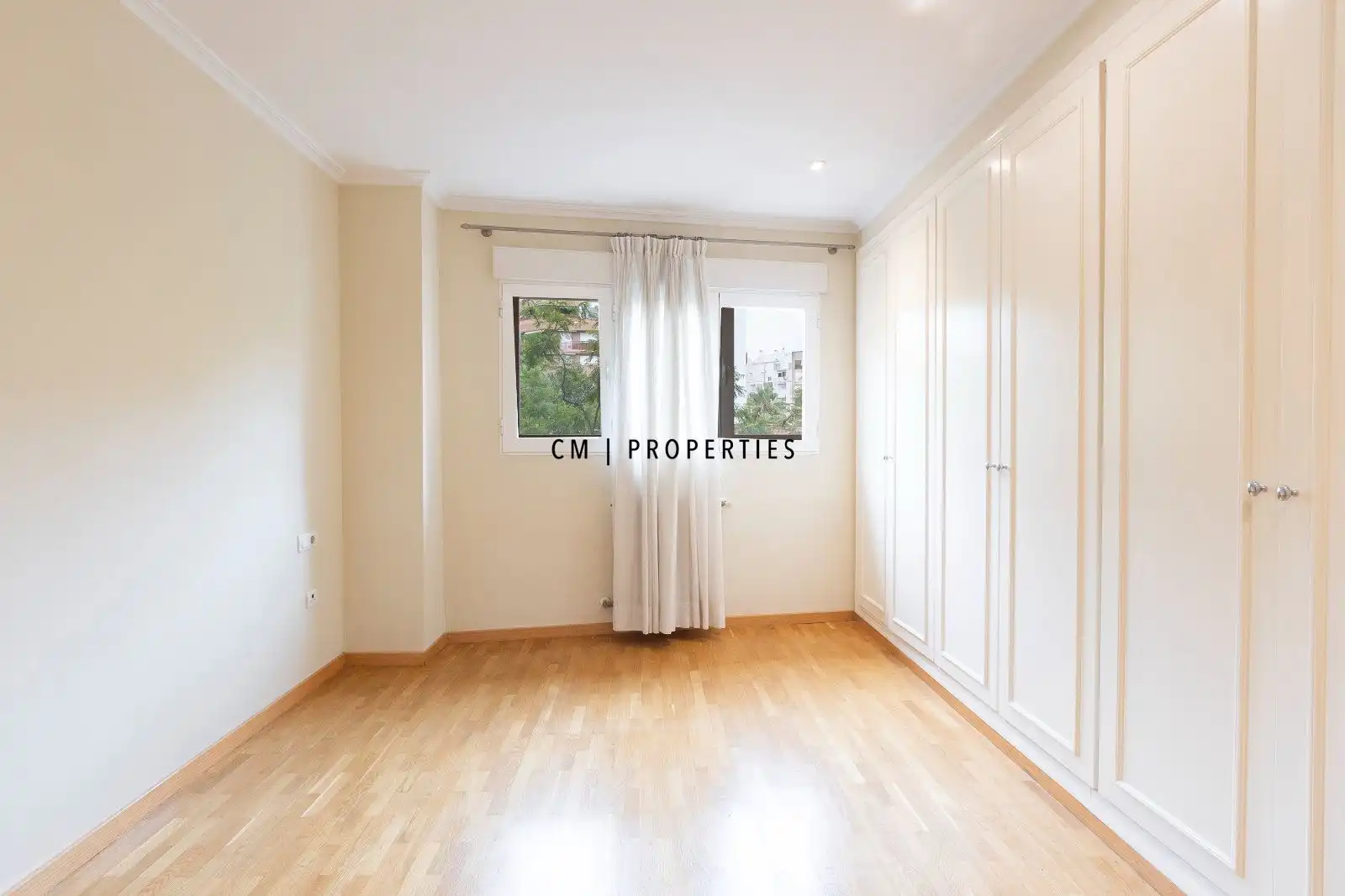 Habitación de Piso de alquiler en Valencia con Aire acondicionado, Calefacción y Parquet