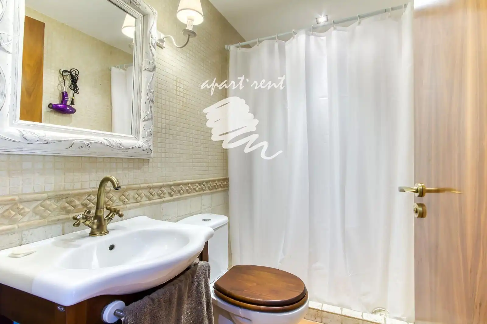Badezimmer von Haus oder Chalet zum Verkauf in Llançà mit Klimaanlage, Heizung und Privatgarten