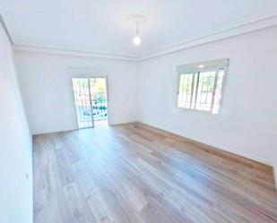 Bedroom of Apartment to rent in  Madrid Capital  with Terrace, Oven and Pets allowed