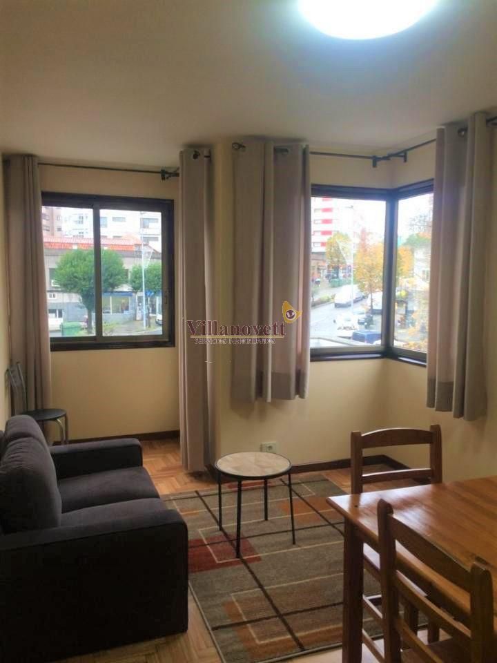 Habitación de Piso de alquiler en Vigo  con Calefacción, Parquet y Amueblado