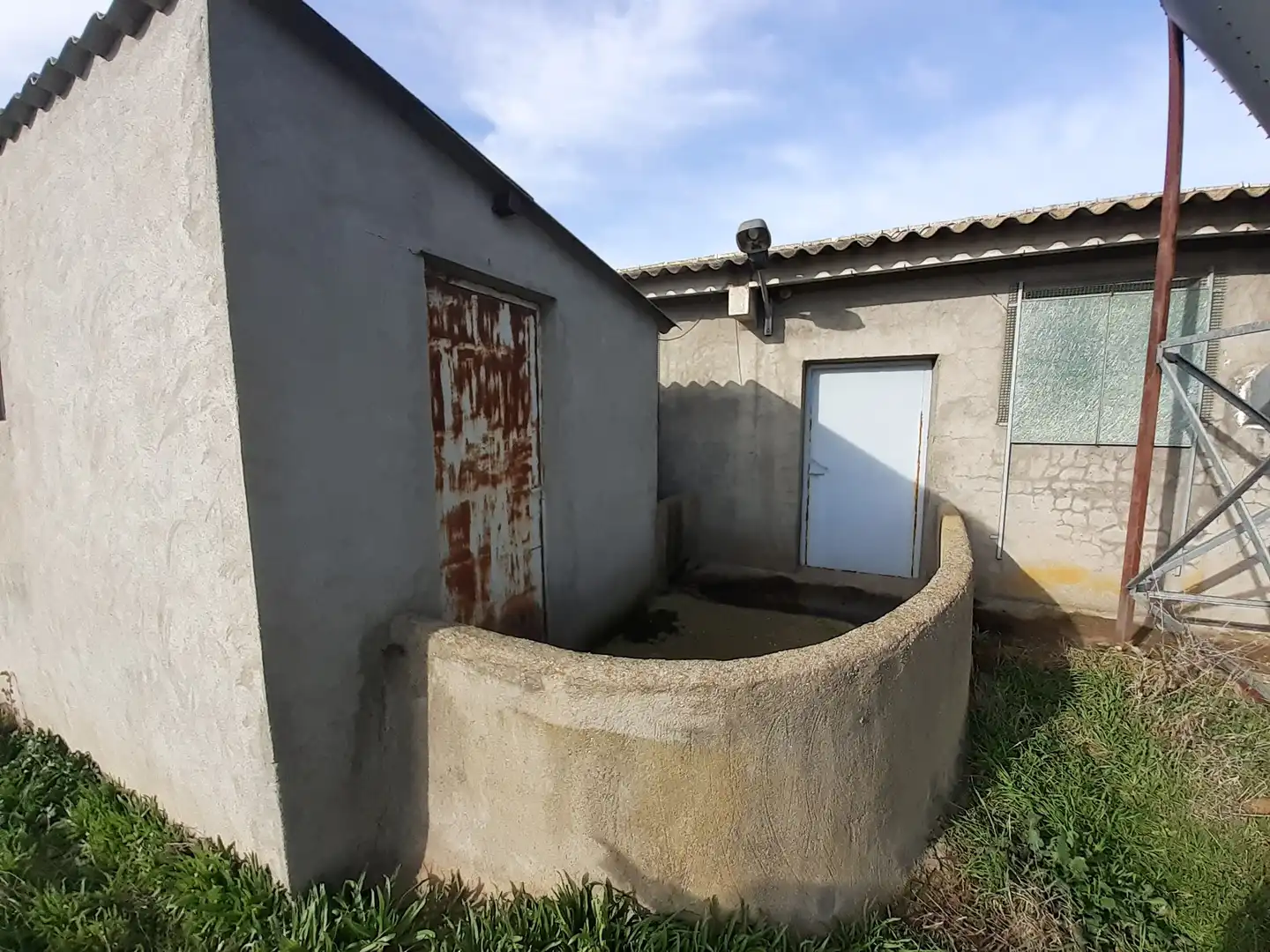 Vista exterior de Nave industrial en venta en Casaseca de las Chanas