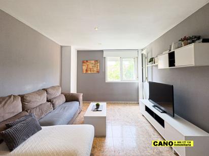 Sala d'estar de Pis en venda en Roquetas de Mar amb Terrassa