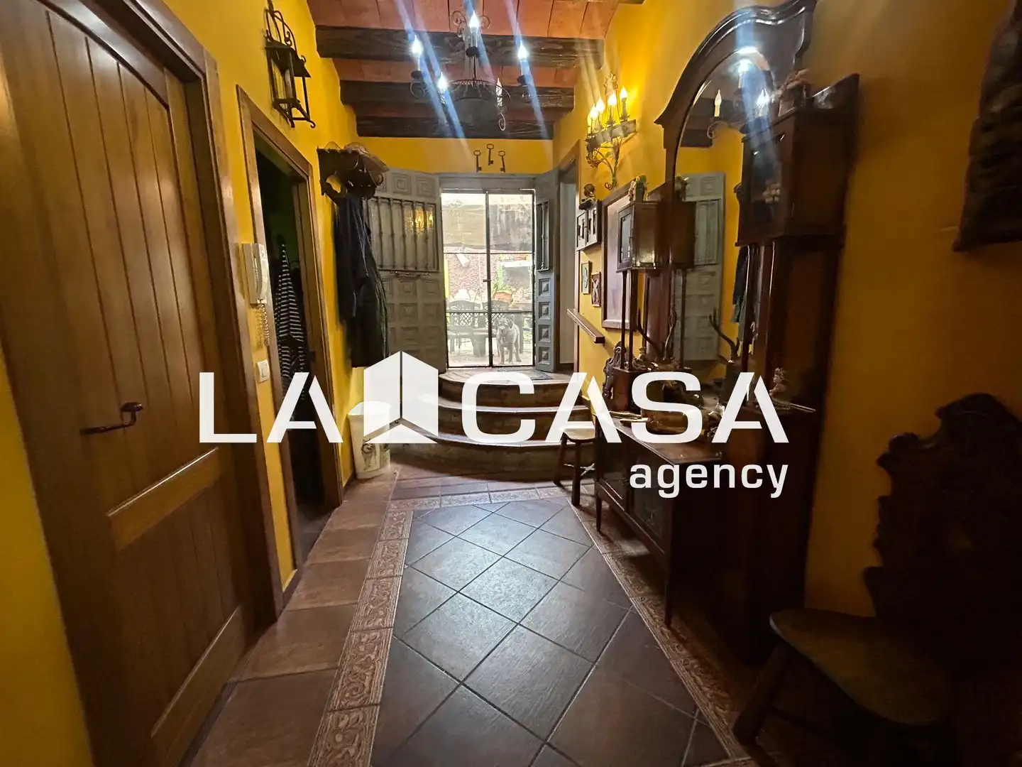Casa adosada en venda en Algeciras amb Terrassa i Balcó