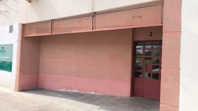 Ground floor with pool for sale in Calle Antonio Chacón Ferral 2, imagen 2
