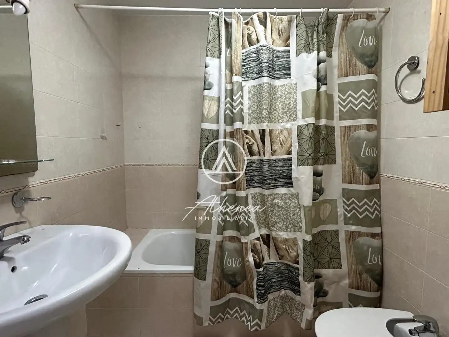 Bany de Pis en venda en Vícar amb Aire condicionat, Calefacció i Terrassa