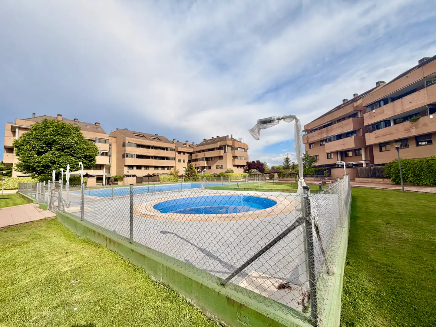 Piscina de Pis de lloguer en Pozuelo de Alarcón amb Aire condicionat, Calefacció i Forn