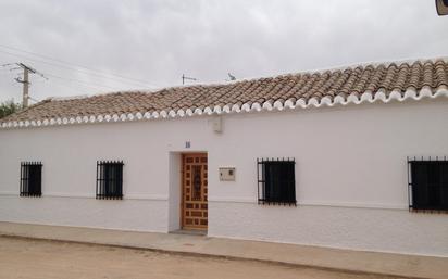 Exterior view of Single-family semi-detached for sale in Alcázar de San Juan