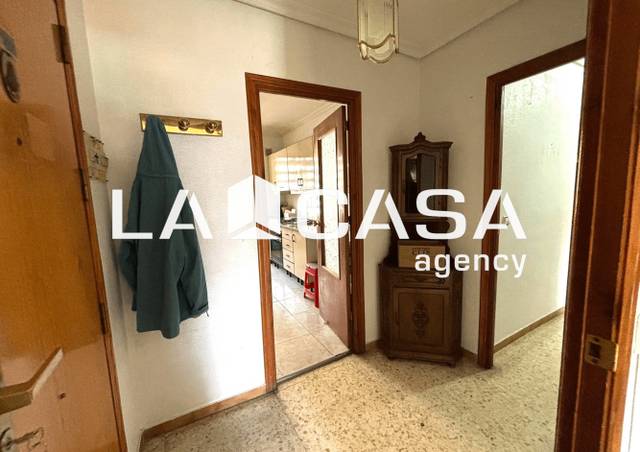 Piso en Venta en Calle José María de Mena en San Carlos - San José