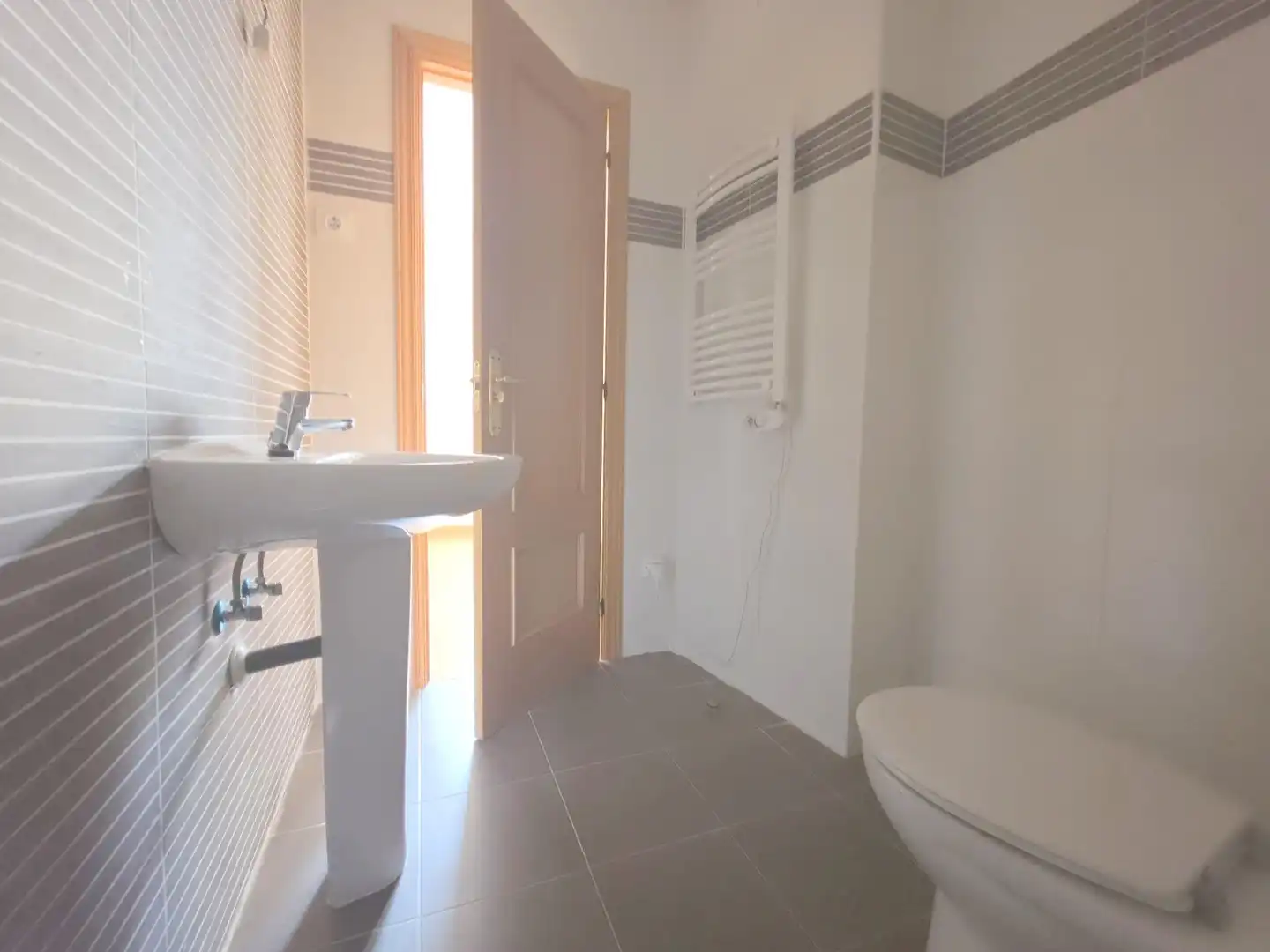 Bany de Pis en venda en Niharra amb Calefacció