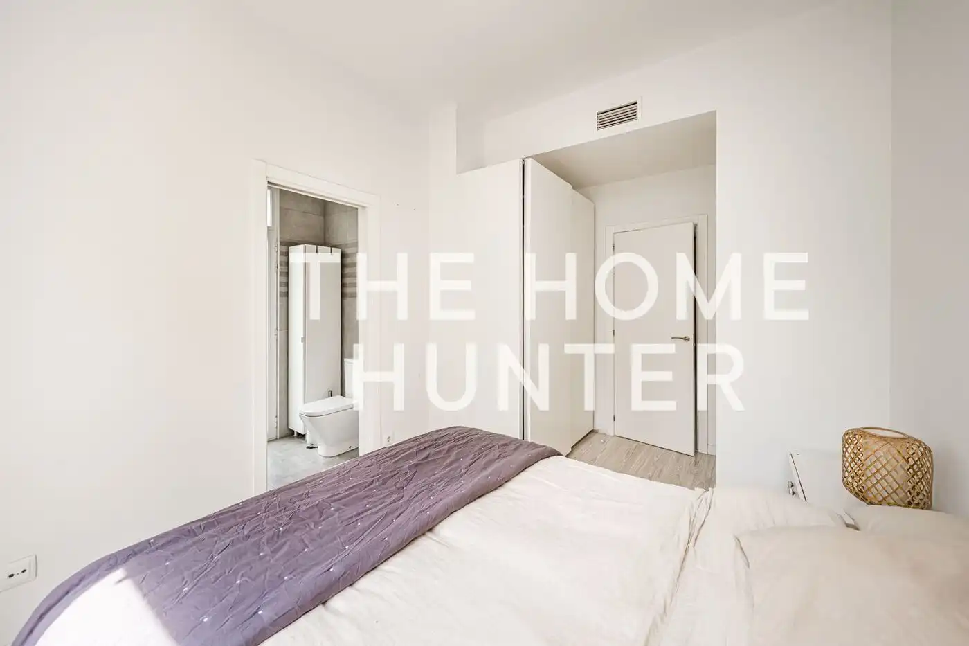 Bedroom of Flat for rent in Madrid  with Air Conditioner, Heating and Furnished