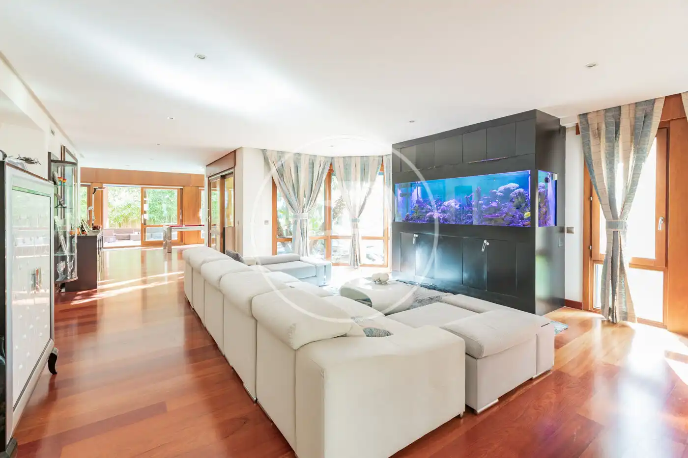 Living room of Houses for sale in Madrid  with Air Conditioner, Heating and Private garden
