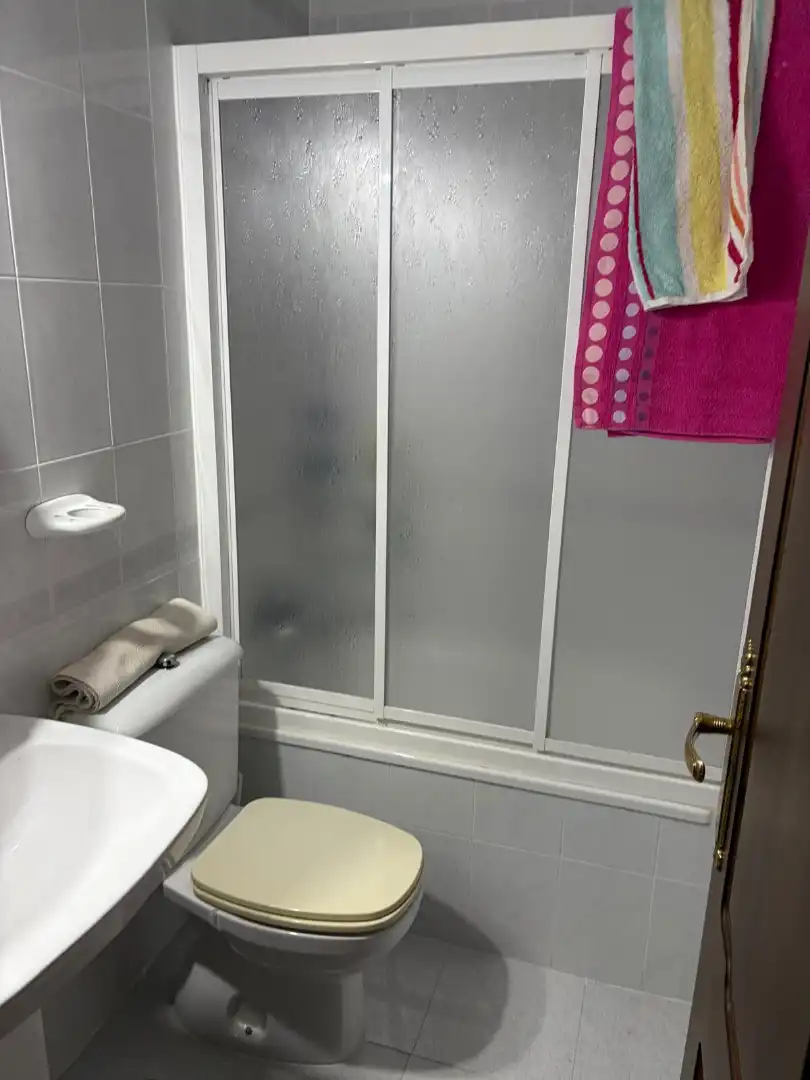 Badezimmer von Haus oder Chalet zur Miete in Dos Hermanas mit Klimaanlage, Möbliert und Ofen
