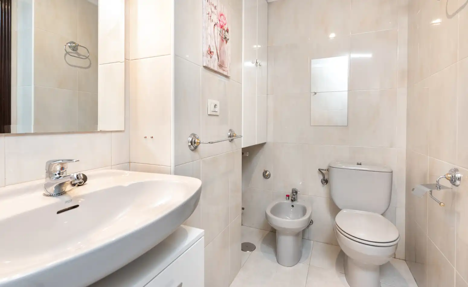 Bathroom of Flat for sale in Oviedo   with Heating and Parquet flooring