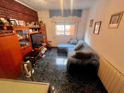 Living room of Flat for sale in El Prat de Llobregat  with Air Conditioner, Heating and Oven