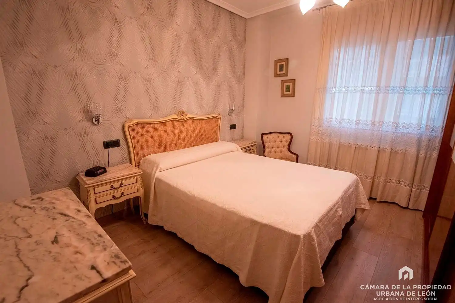 Flat with lift to rent in Antonio Gamoneda, imagen 9