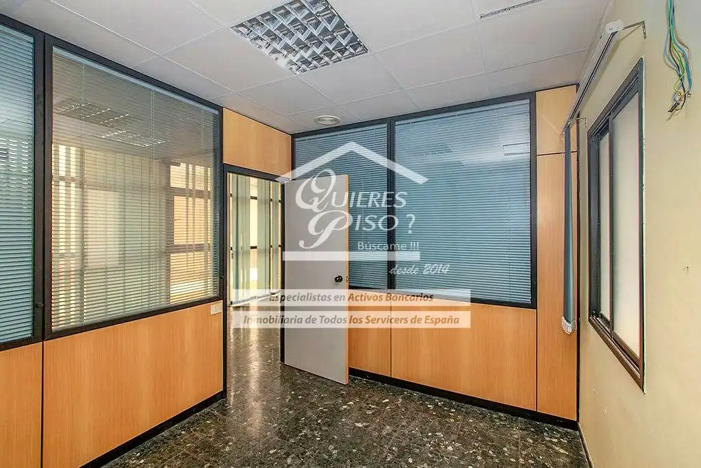 Office space with lift for sale in Calle Veintinueve de Abril, imagen 15