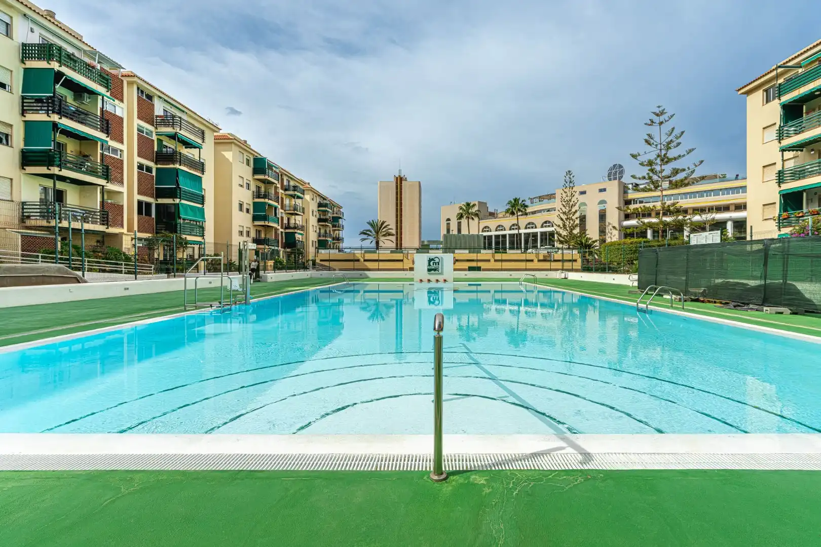 Piscina de Apartamento de alquiler en Arona con Amueblado y Piscina comunitaria