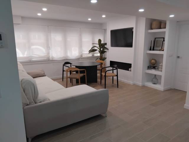 Piso en Venta en Rambla de Méndez Núñez en Barrio del Centro