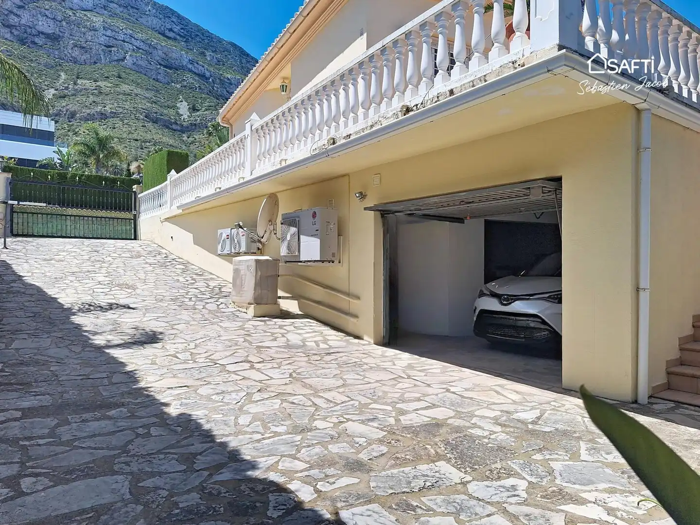 Exterior view of Houses for sale in Dénia  with Air Conditioner, Heating and Terrace