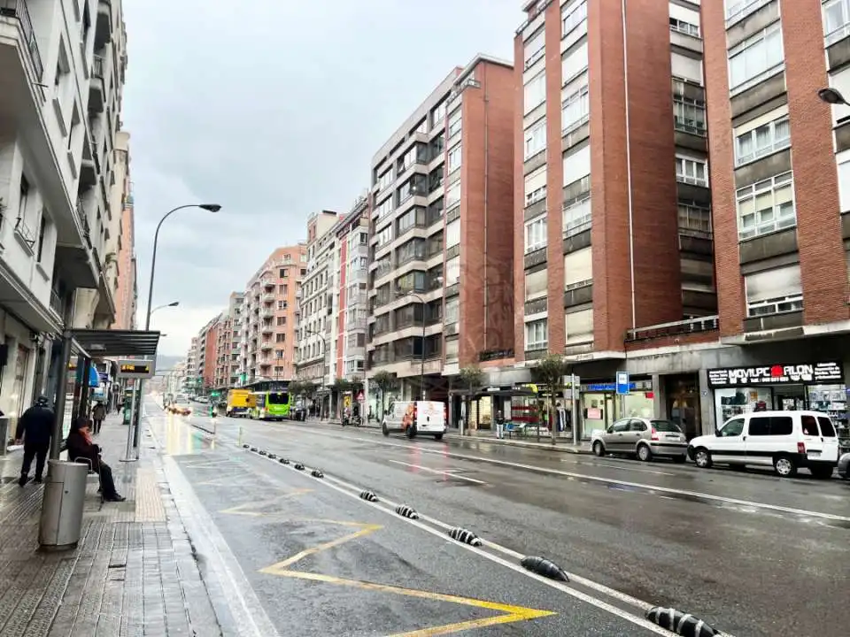 Oficina con ascensor en alquiler en Autonomia Kalea, imagen 23