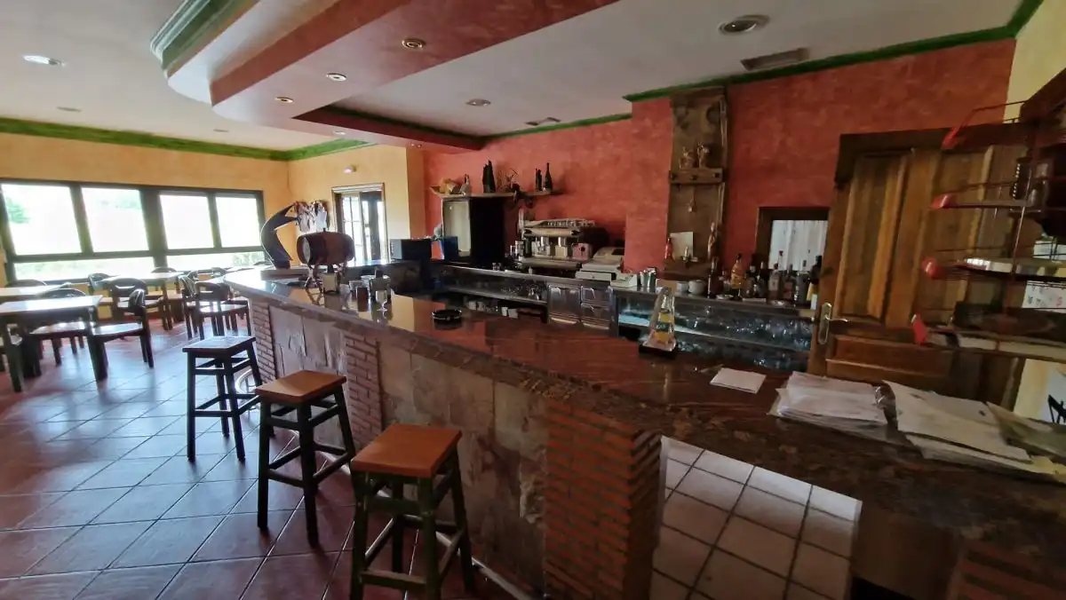 Local comercial en venda a Turcia, imagen 2