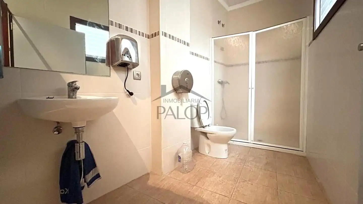 Badezimmer von Geschaftsraum zum Verkauf in Villanueva de Castellón