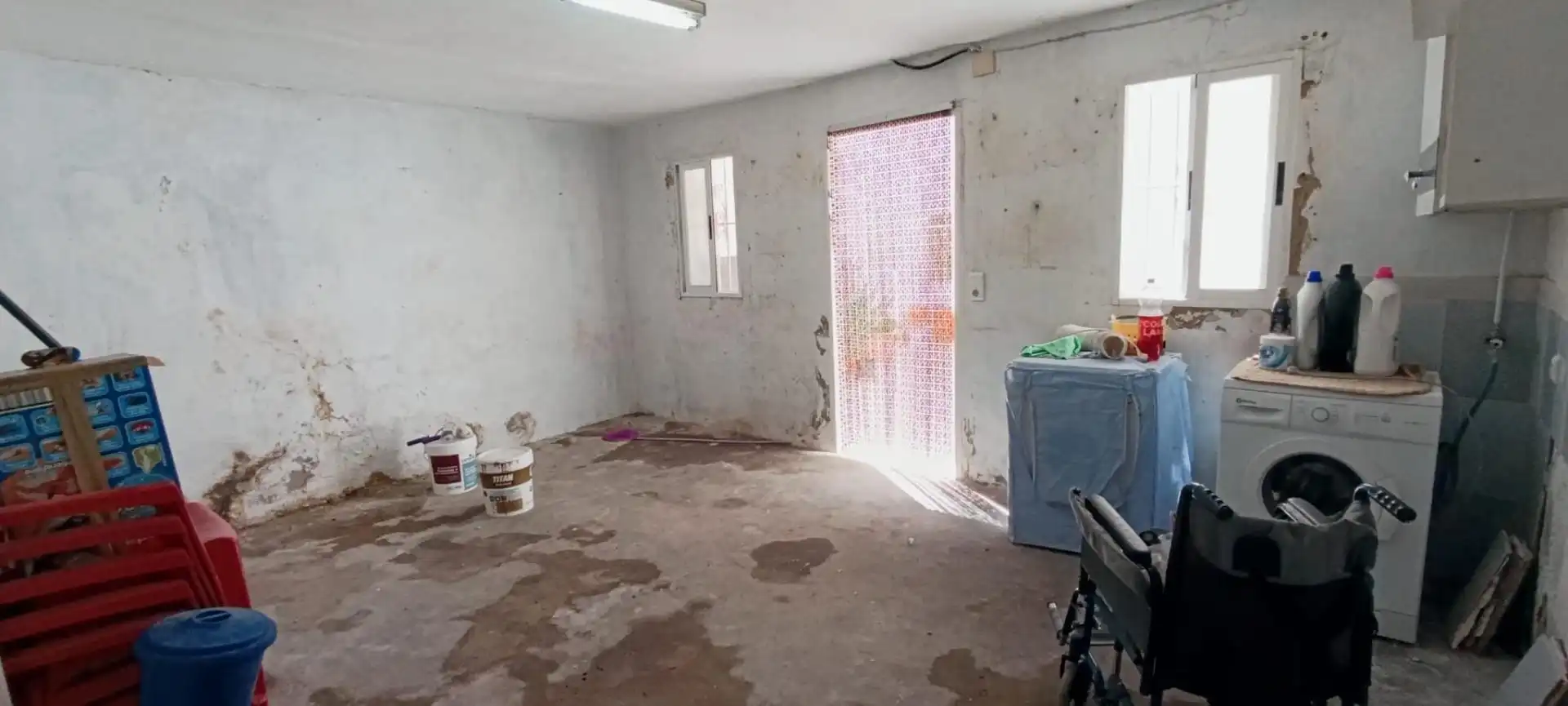 Ground floor for sale in Santa Pola  with Storage room