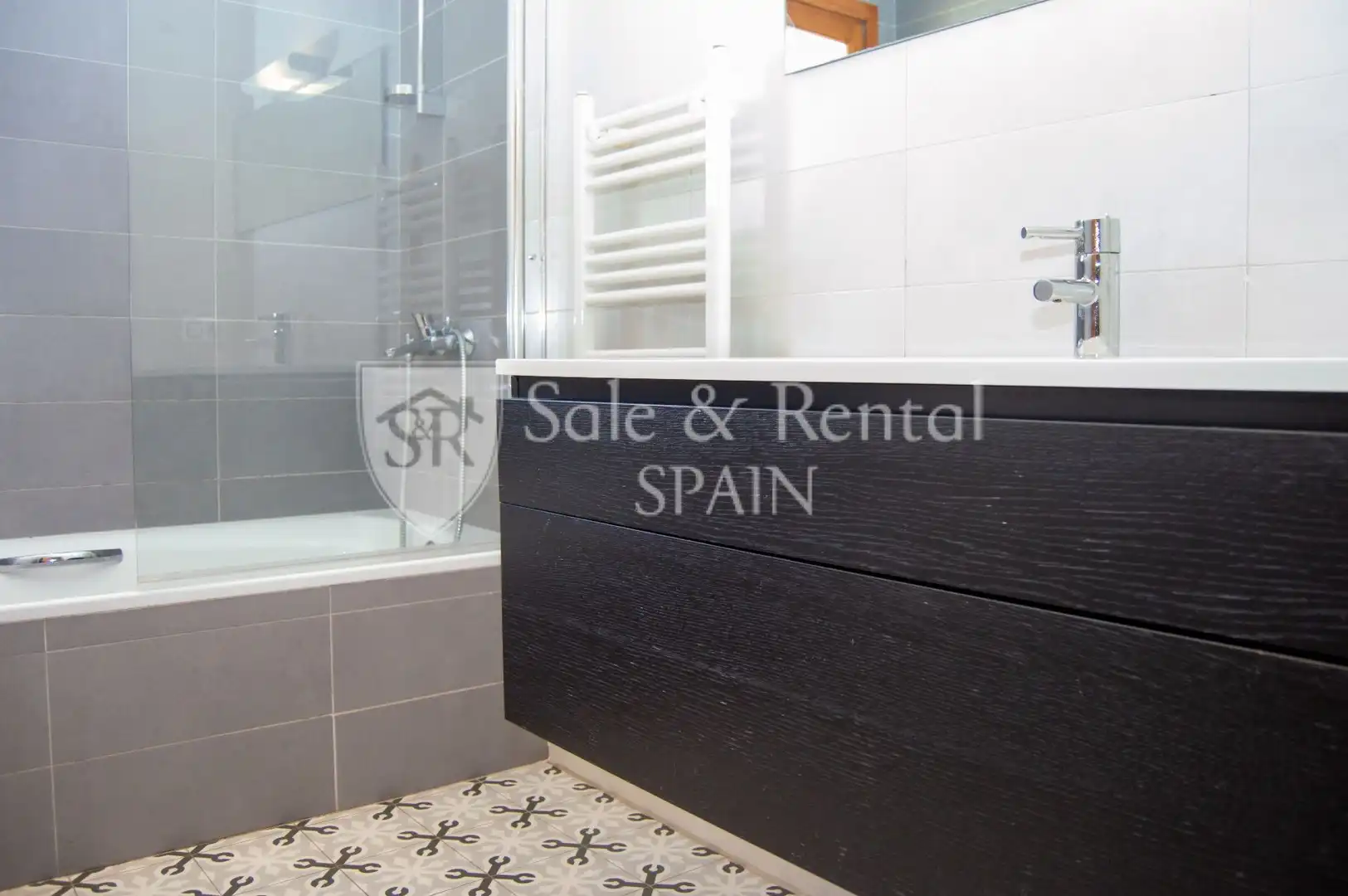 Bathroom of Flat for sale in Blanes  with Air Conditioner, Heating and Terrace