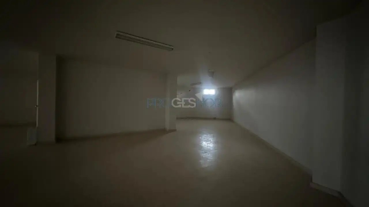 Local comercial en venda a Avenida Puente de Hierro, imagen 5