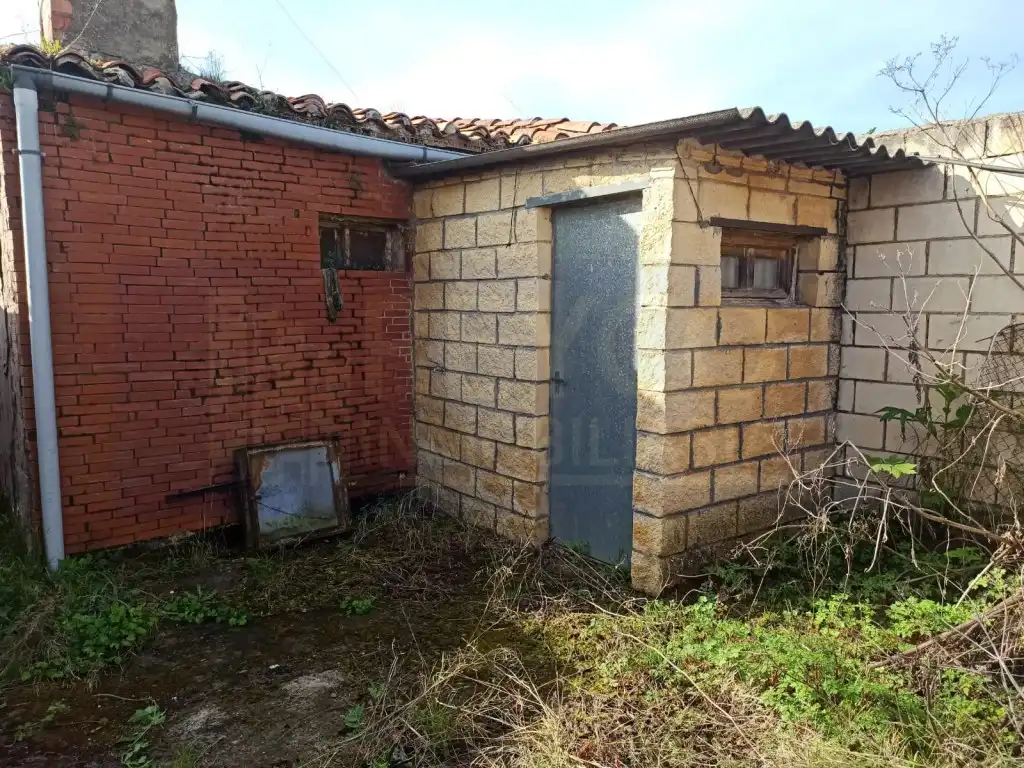 Vista exterior de Casa o chalet en venta en Canillas de Río Tuerto
