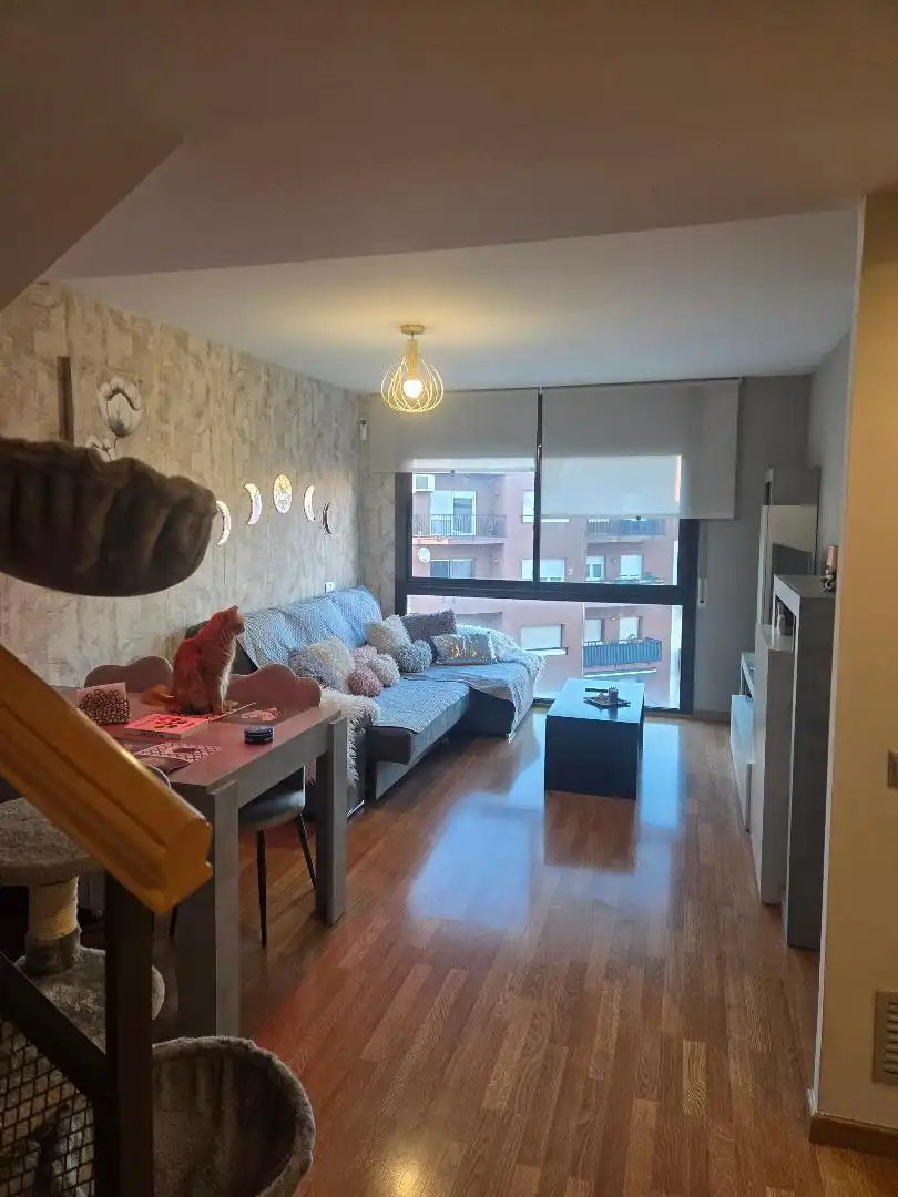 Wohnzimmer von Maisonette zum Verkauf in Sabadell mit Klimaanlage, Heizung und Parkett