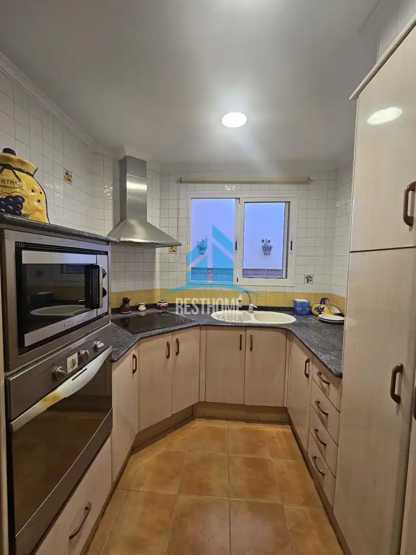 Küche von Einfamilien-Reihenhaus zum Verkauf in Guadassuar mit Heizung, Terrasse und Abstellraum