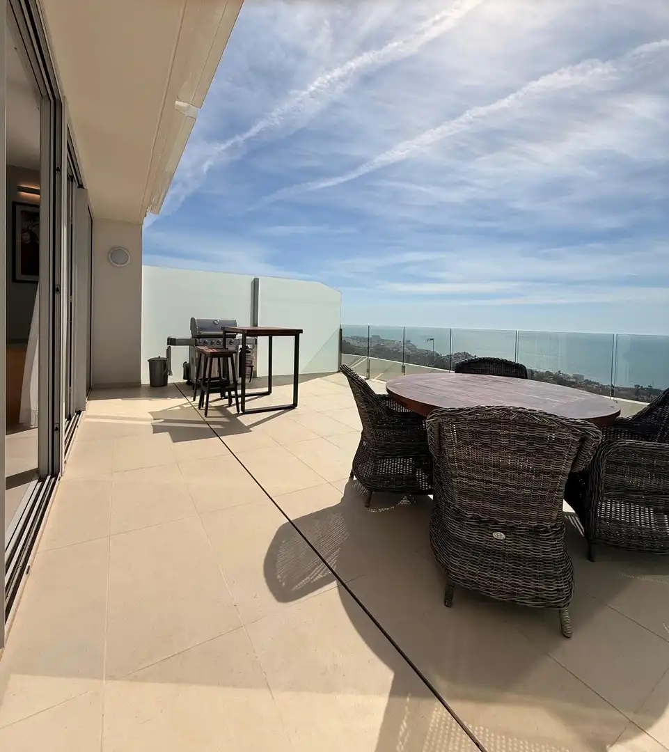 Terrasse von Dachboden zum Verkauf in Benalmádena mit Klimaanlage, Terrasse und Abstellraum
