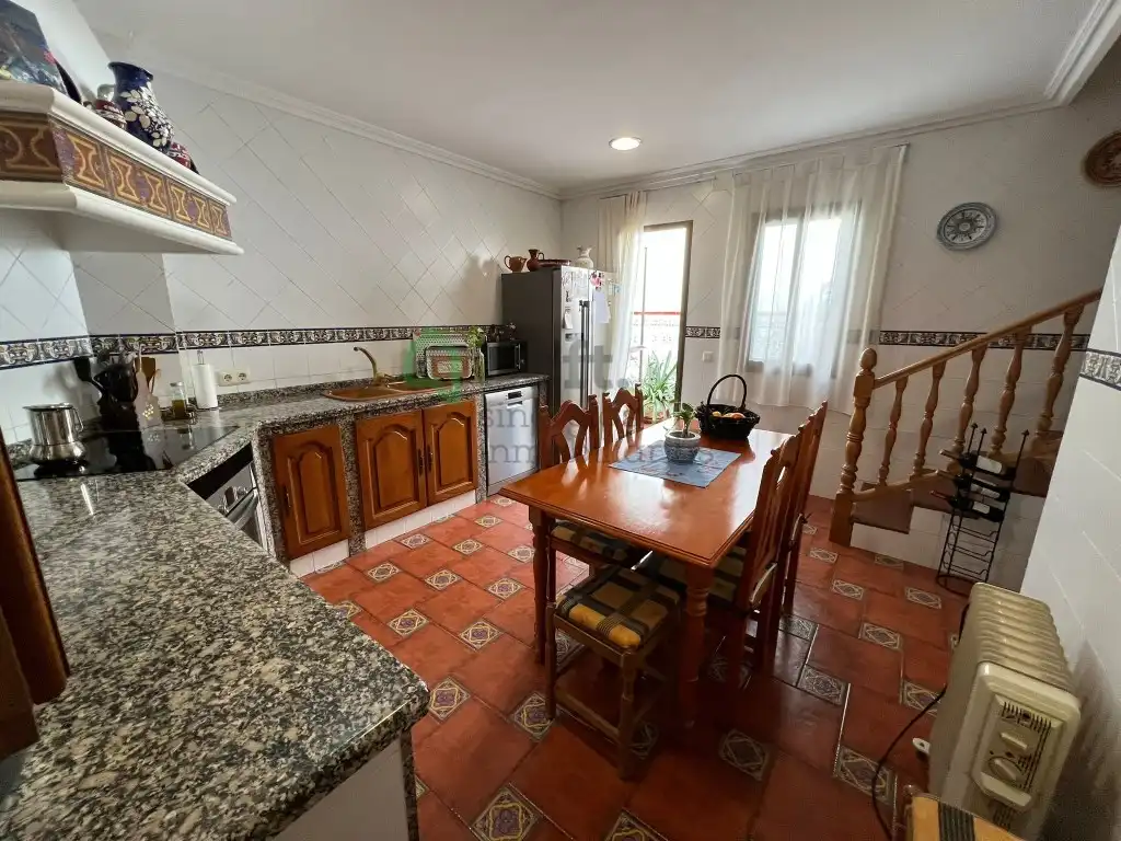 Küche von Gebäude zum Verkauf in Badajoz