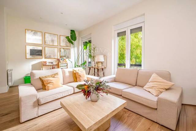 Piso en Venta en Cuatro Caminos - Azca