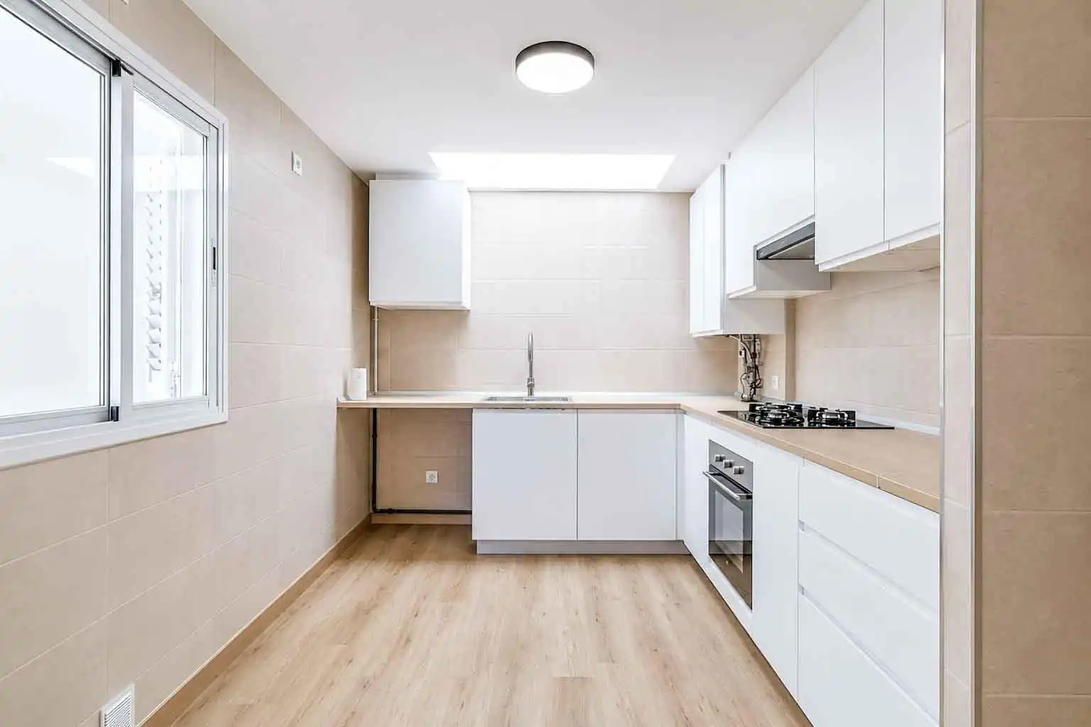 Kitchen of Flat for sale in Sitges  with Air Conditioner, Heating and Parquet flooring