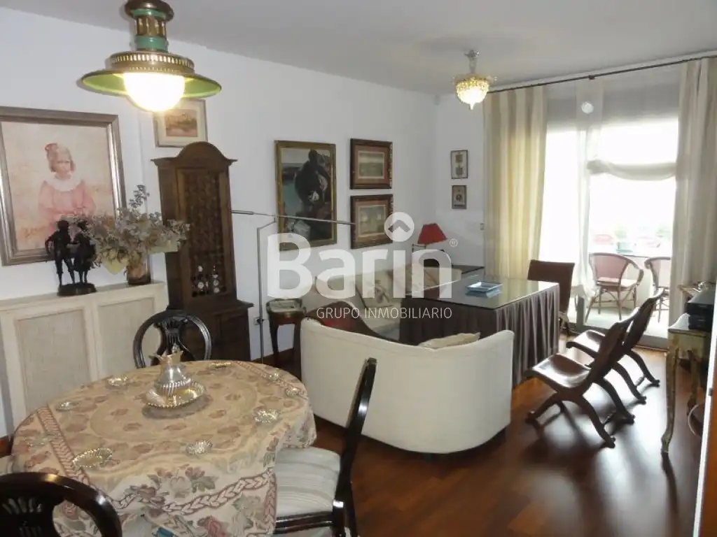 Sala d'estar de Àtic en venda en Córdoba amb Aire condicionat, Calefacció i Jardí privat