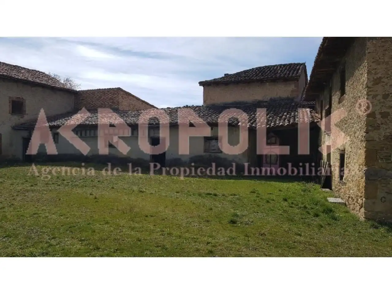Residencial en venda en Boñar