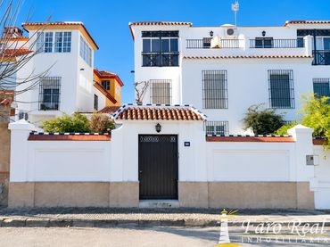 Adossat amb piscina de lloguer a La Jara