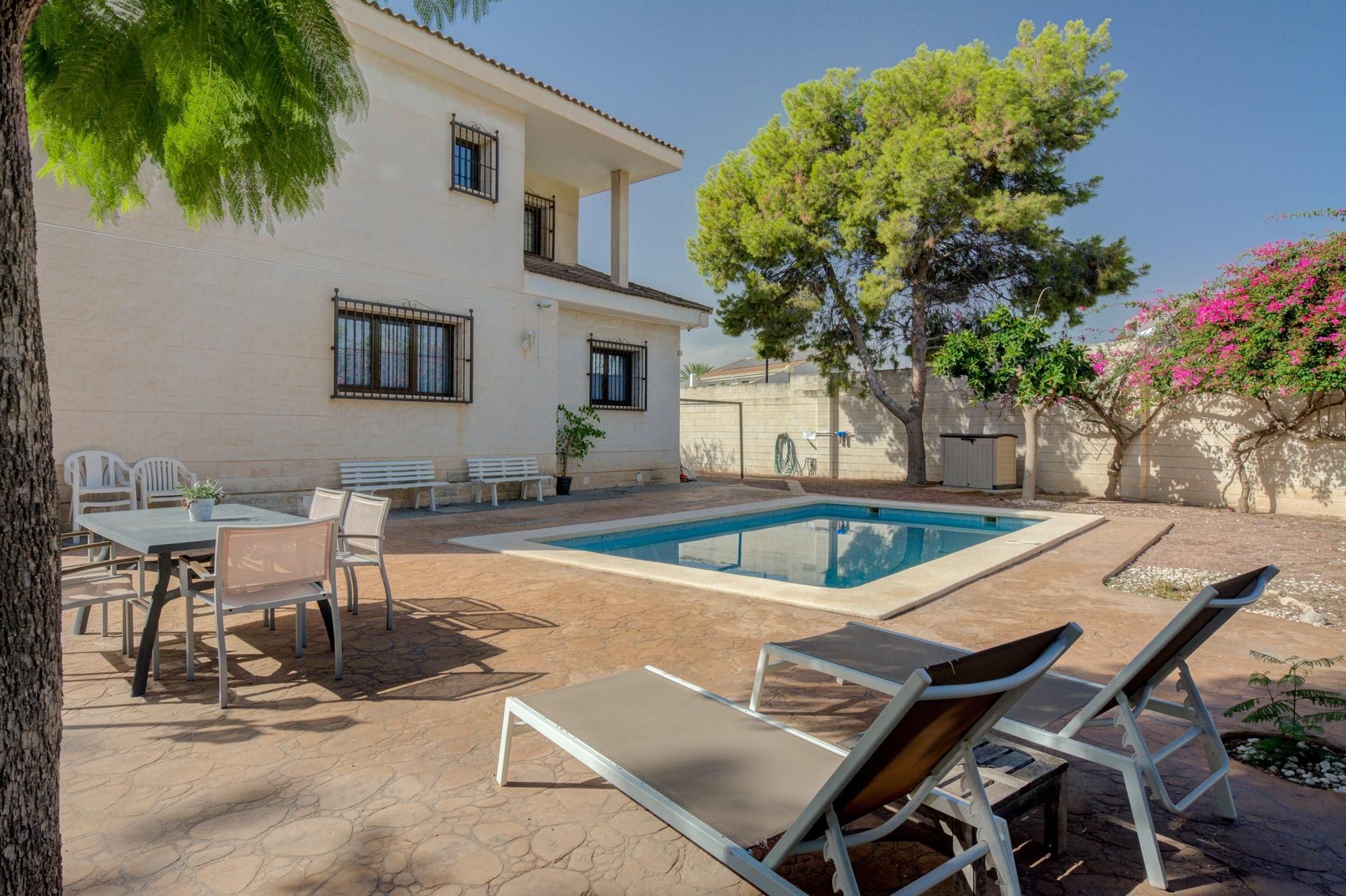 Vista exterior de Casa o xalet en venda en Sant Joan d'Alacant amb Aire condicionat, Calefacció i Jardí privat