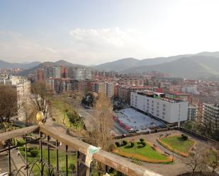 Vista exterior de Dúplex en venda en Bilbao  amb Calefacció, Traster i Moblat