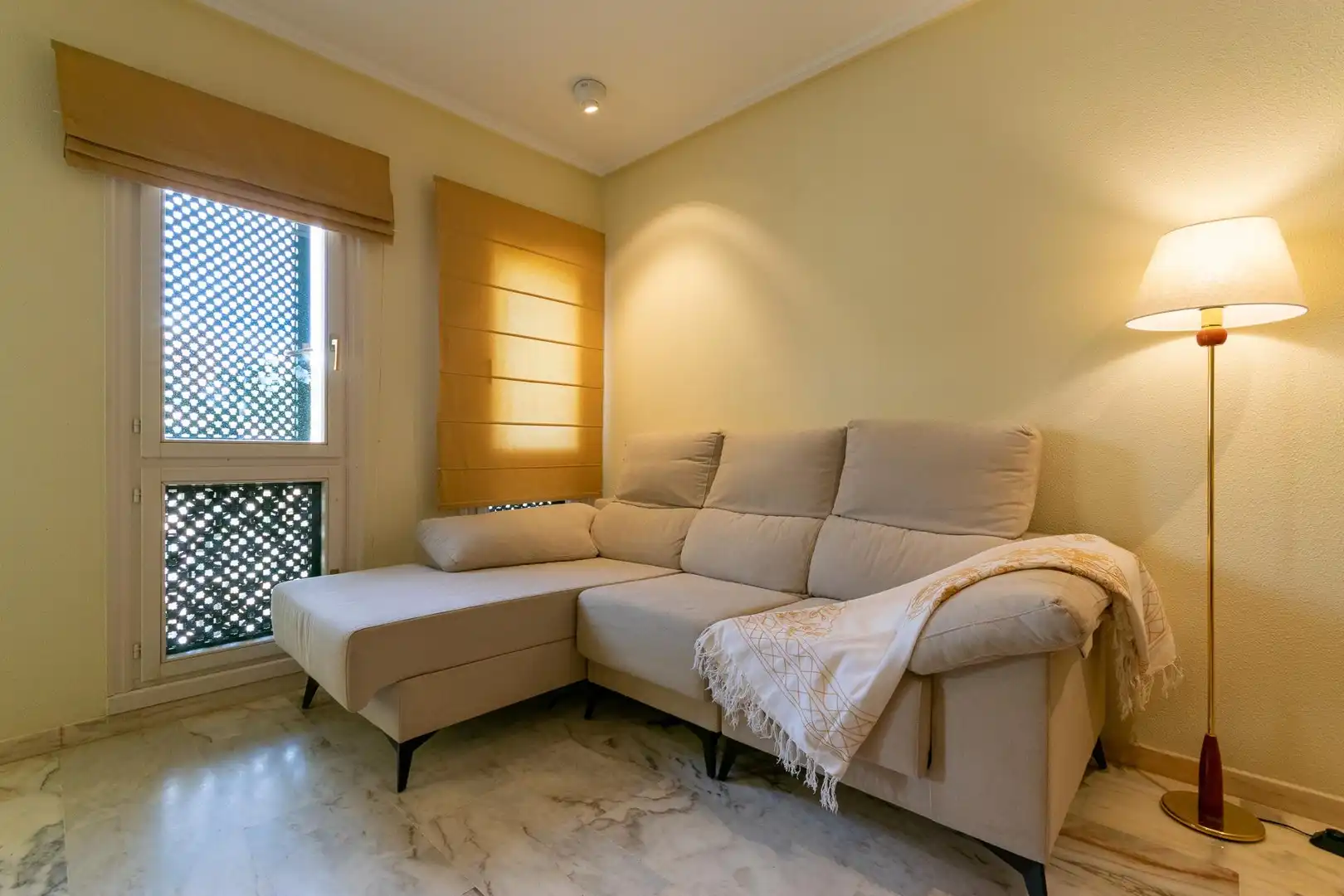 Sala de estar de Piso de alquiler en Santa Pola con Terraza y Piscina comunitaria