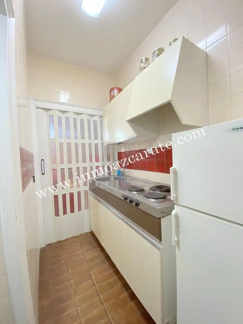 Cuina de Apartament en venda en Barcelona amb Terrassa i Balcó