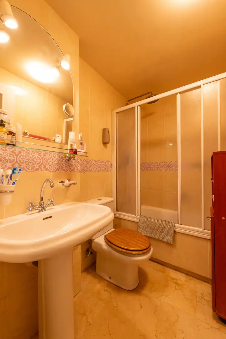 Bany de Apartament en venda en Marbella amb Terrassa