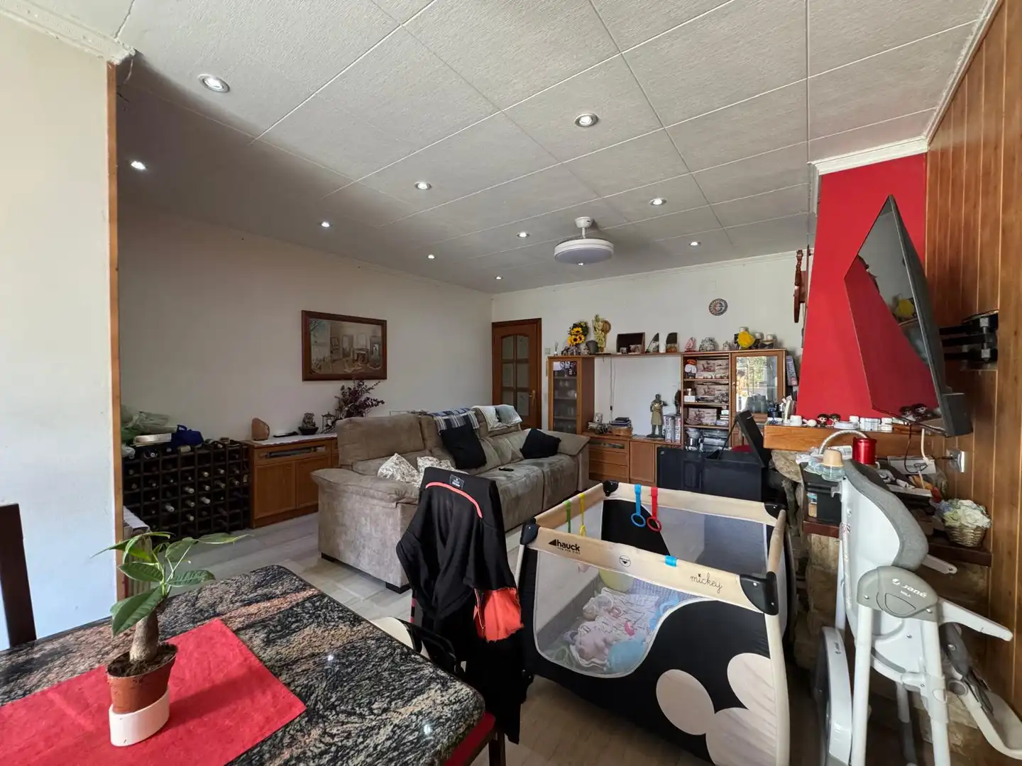 Casa adosada en venta en Sabadell con Calefacción, Terraza y Trastero